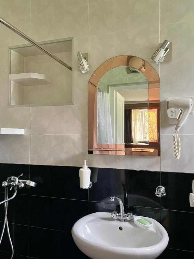 Hotel Piligrim Kazbegi Extérieur photo