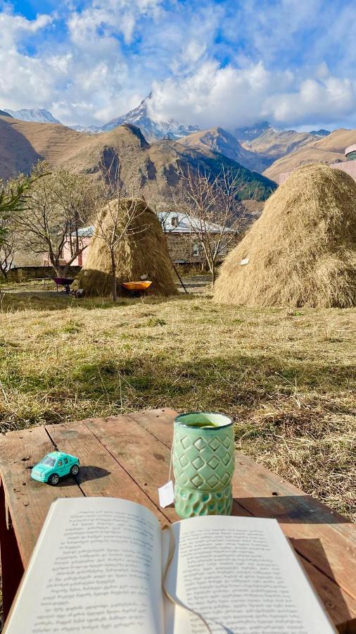 Hotel Piligrim Kazbegi Extérieur photo